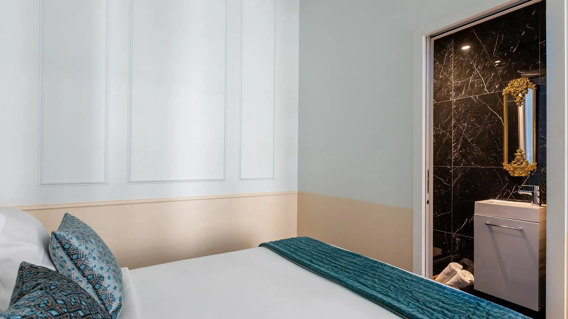 Luxury 3 Bedroom With Ac -louvre Marais Apartment *